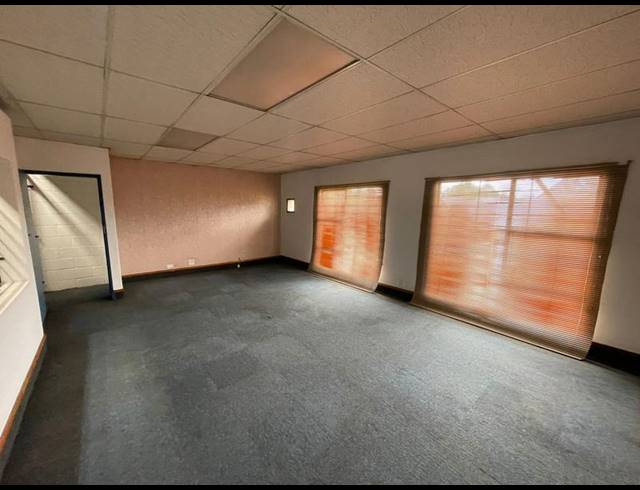 INDUSTRIAL PROPERTY TO RENT IN HENNOPSPARK